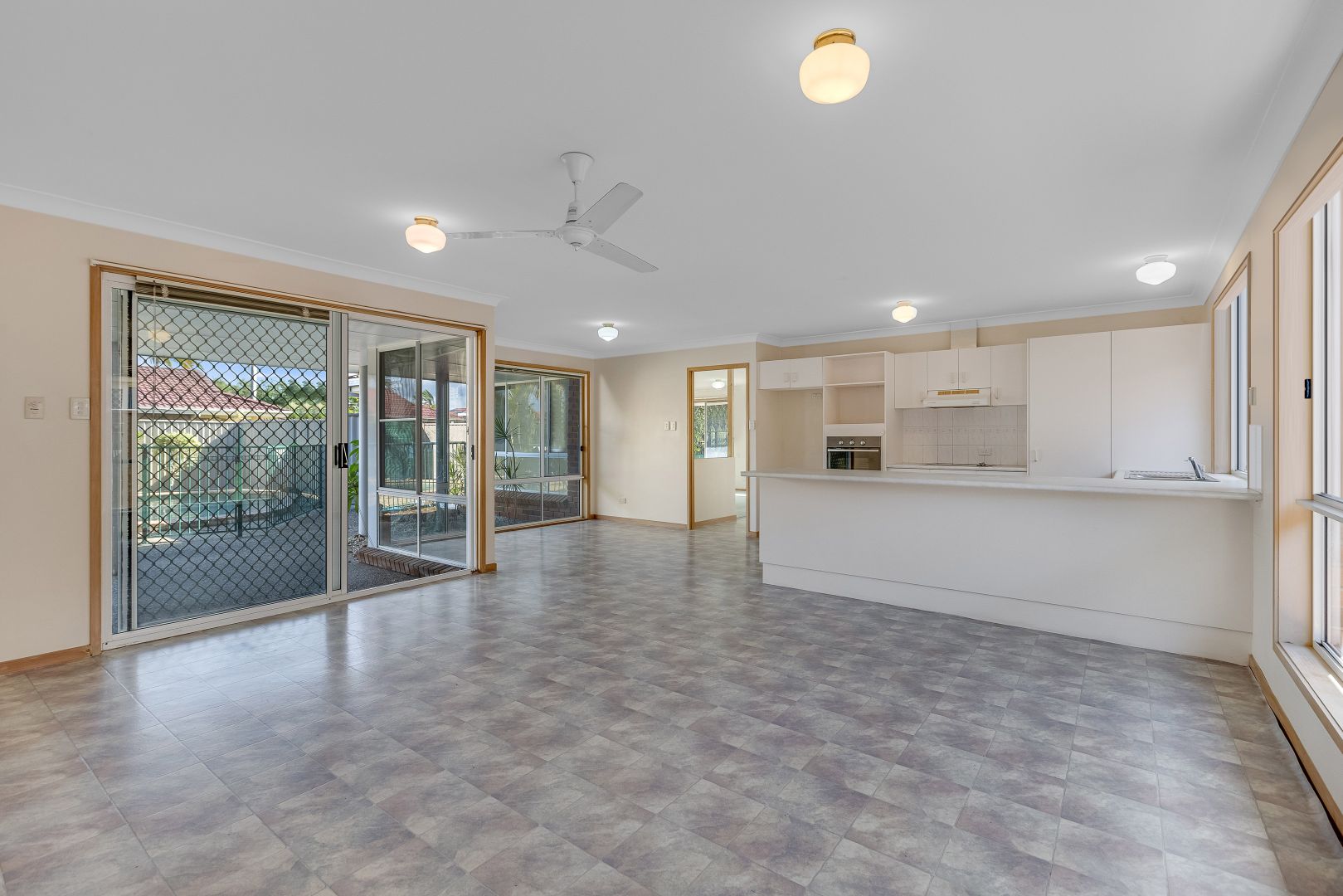 2/325 Darlington Drive, Banora Point NSW 2486, Image 2