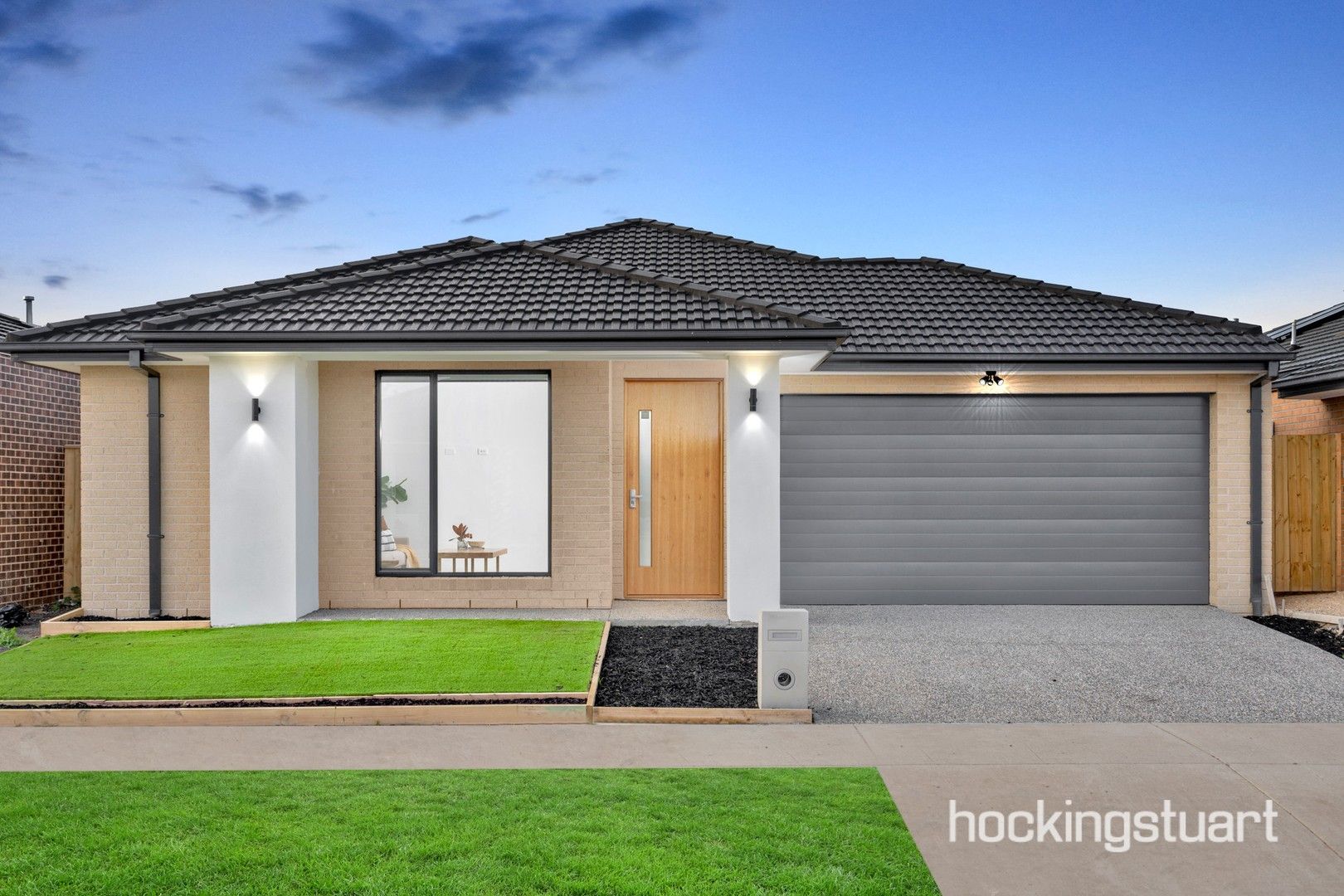 4 bedrooms House in  DONNYBROOK VIC, 3064