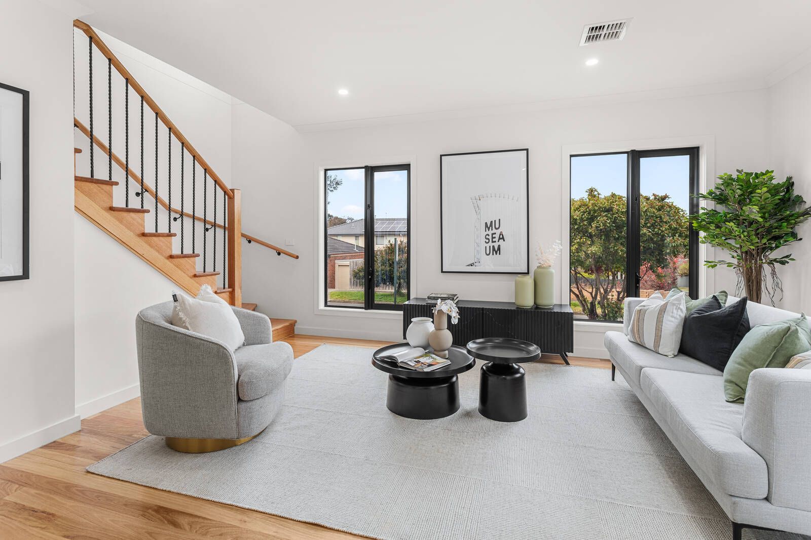 22 Daniel Street, Burwood VIC 3125, Image 2