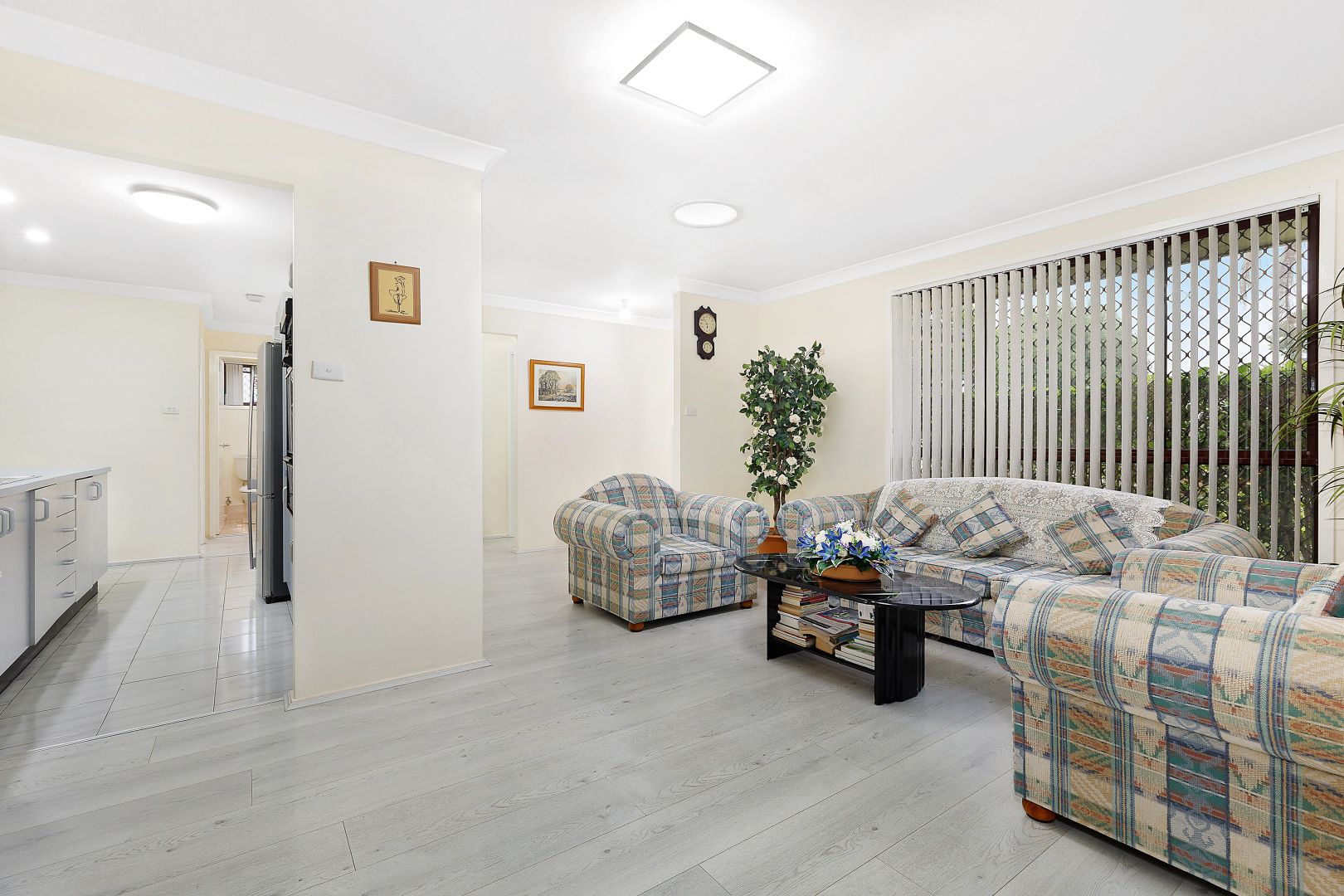 69 Eschol Park Drive, Eschol Park NSW 2558, Image 2