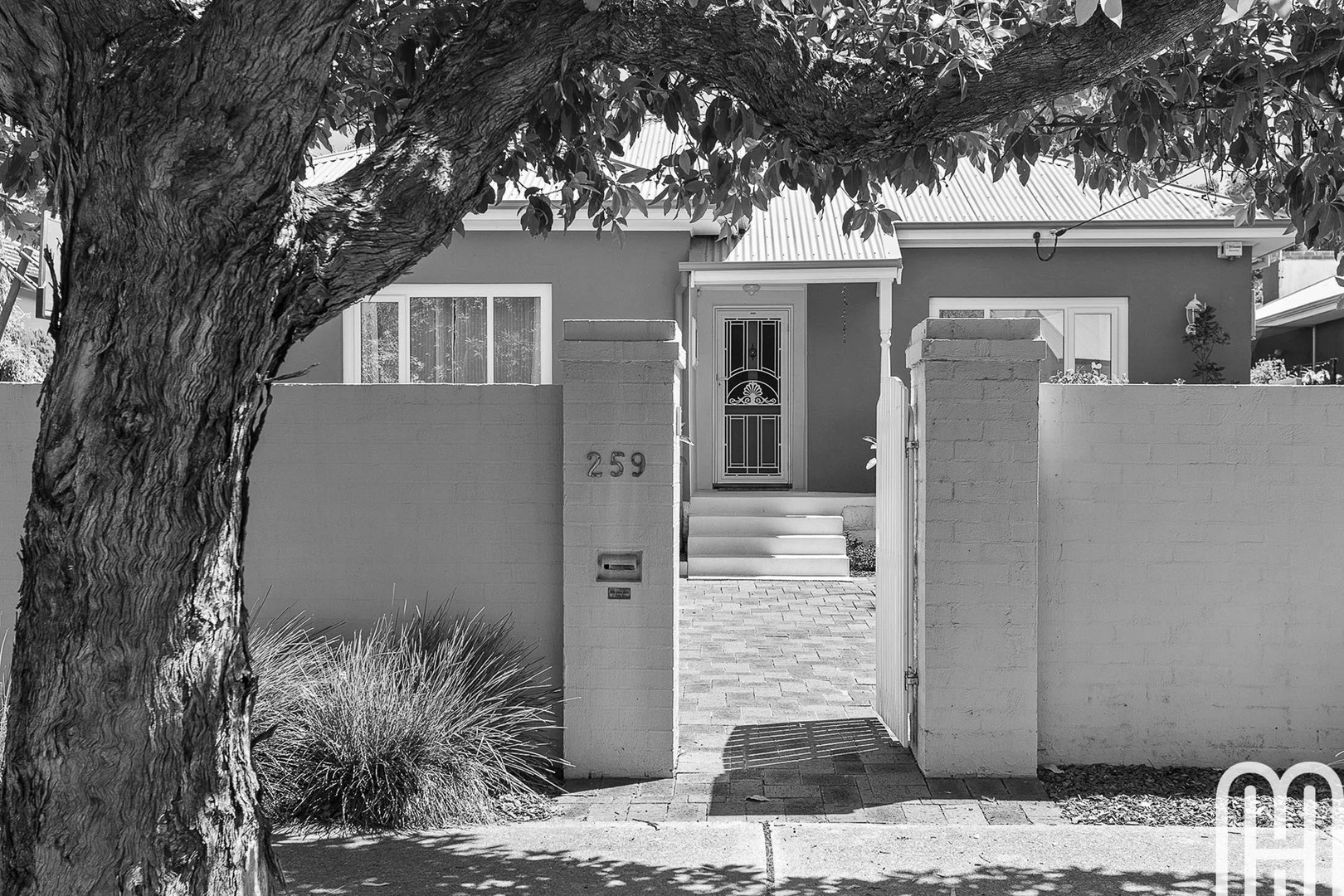 Primary image of 259 Huntriss Road, Doubleview WA 6018