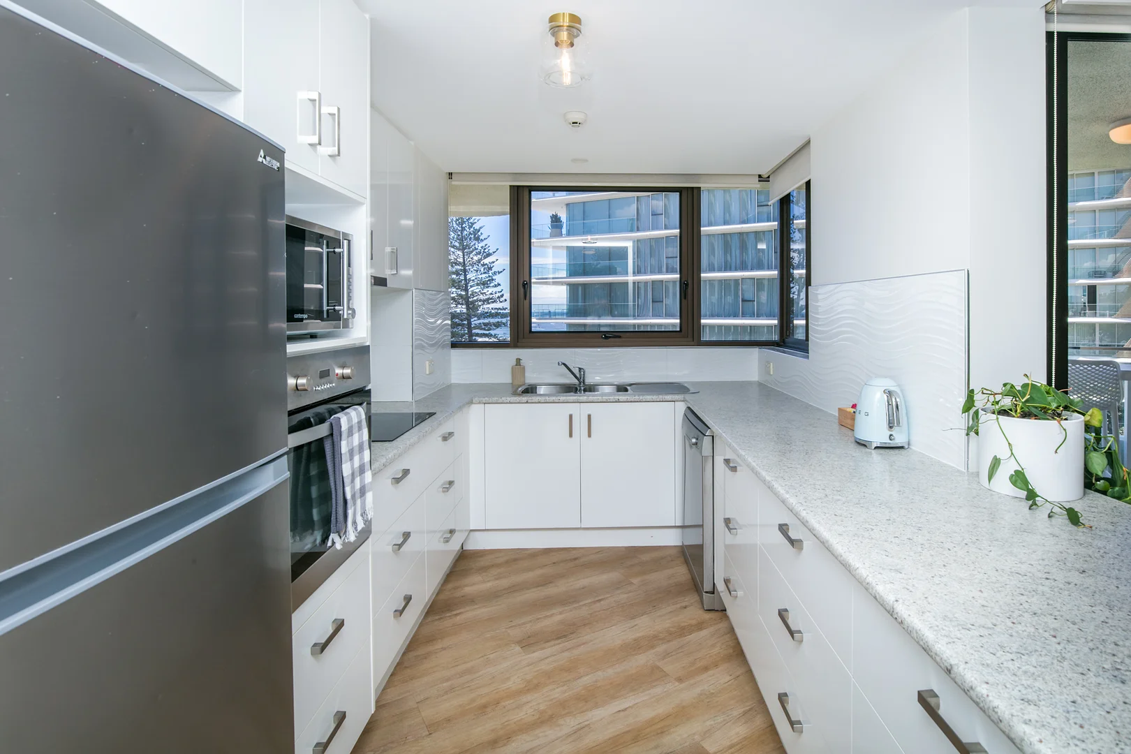 Additional image 7 of 14/60 Goodwin Terrace, Burleigh Heads QLD 4220