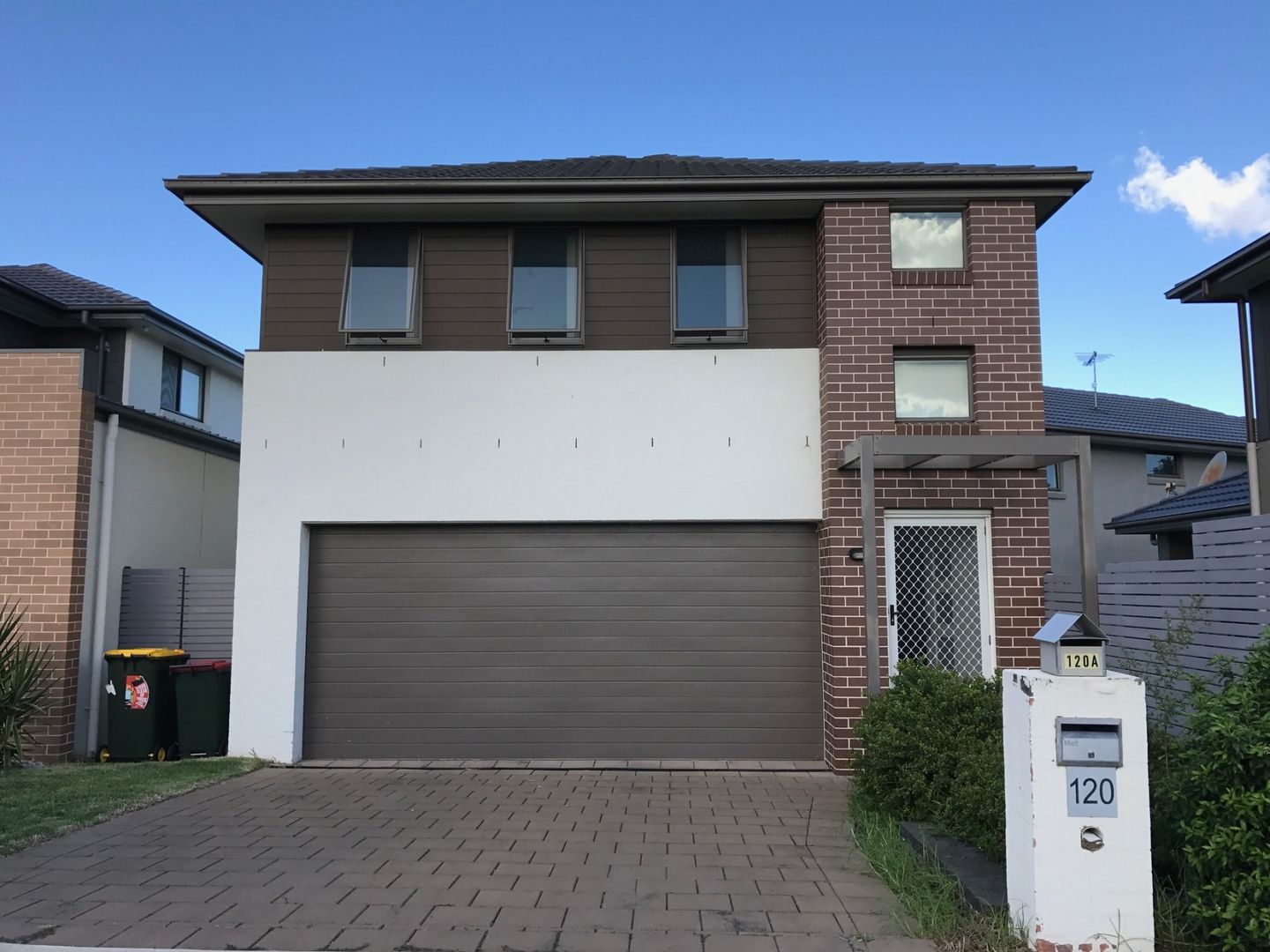 120A Riverbank Drive, The Ponds Property History & Address Research