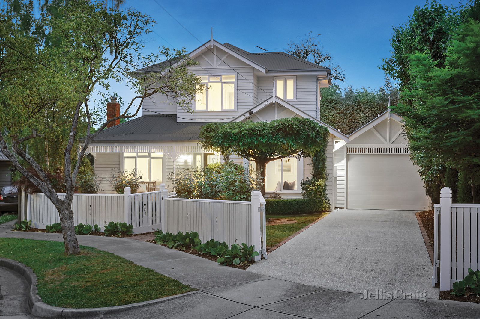 2 Lucknow Court, Mitcham VIC 3132, Image 0