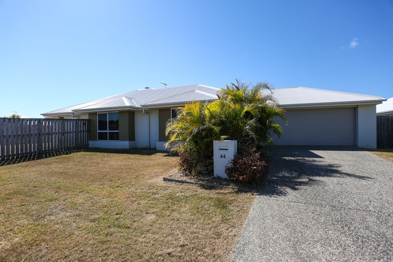 44 Scarborough Circuit, Blacks Beach QLD 4740, Image 0