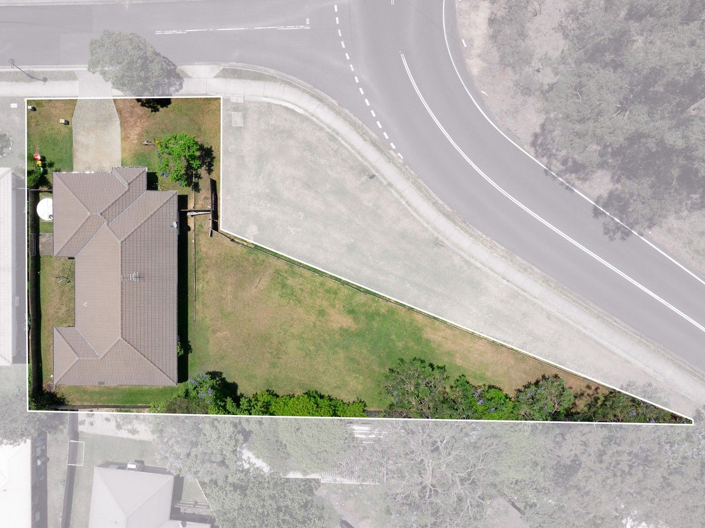 4 bedrooms House in 2 Gordon Drive BELLBIRD PARK QLD, 4300