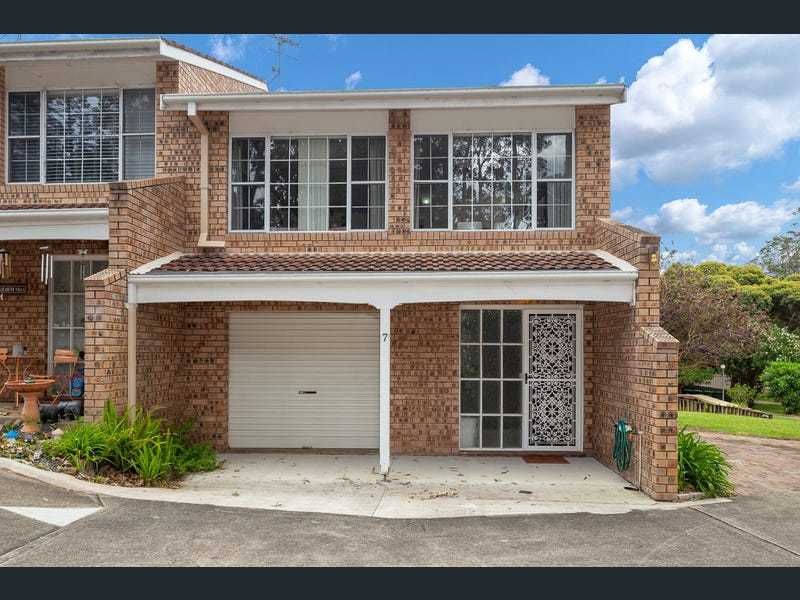 2 bedrooms Townhouse in 7/11 Beechwood Court SUNSHINE BAY NSW, 2536