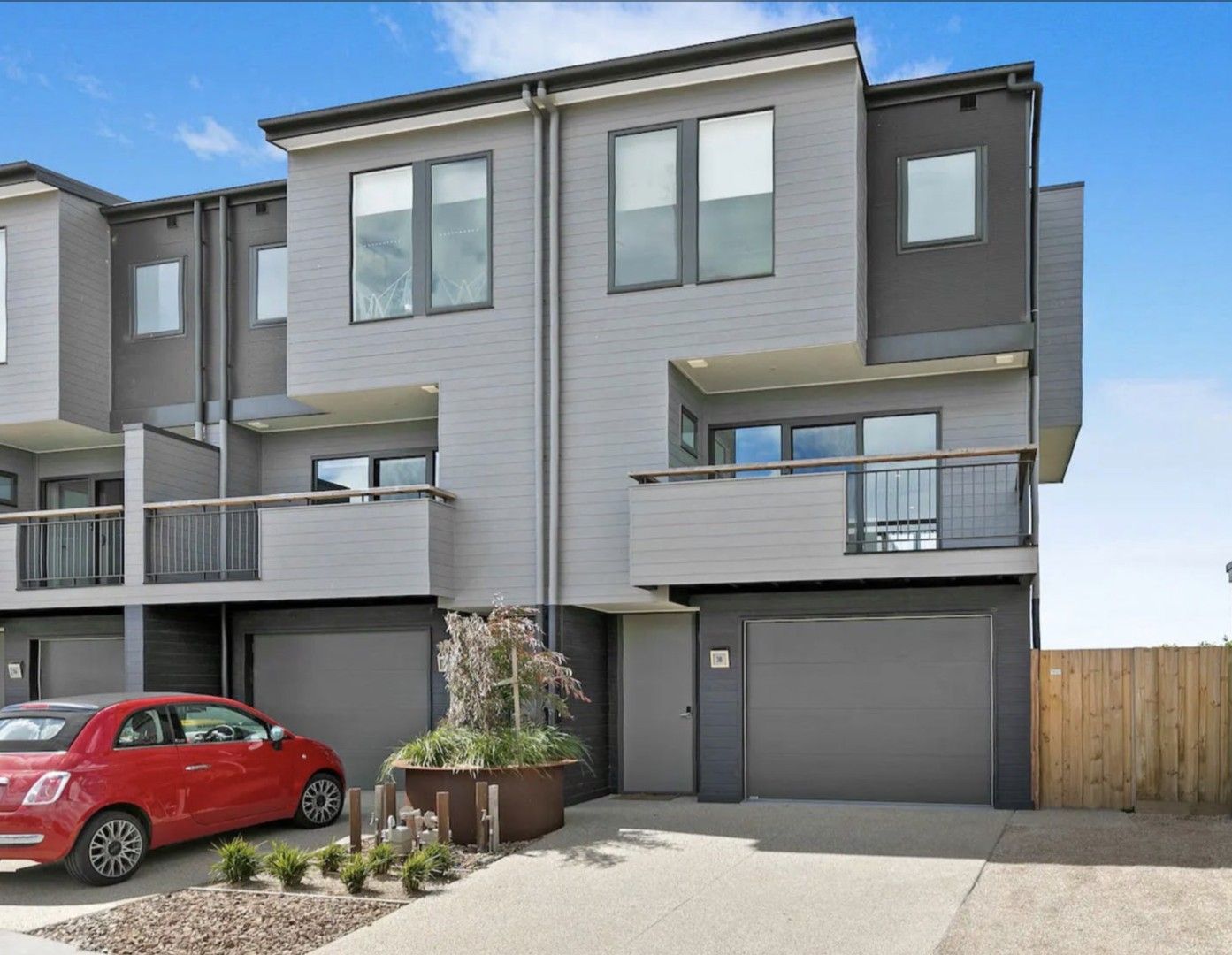 4 bedrooms Townhouse in 36/12 Lahinch Mews TORQUAY VIC, 3228
