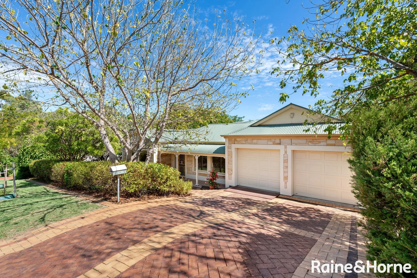 3 Austin Crt, Craigburn Farm SA 5051