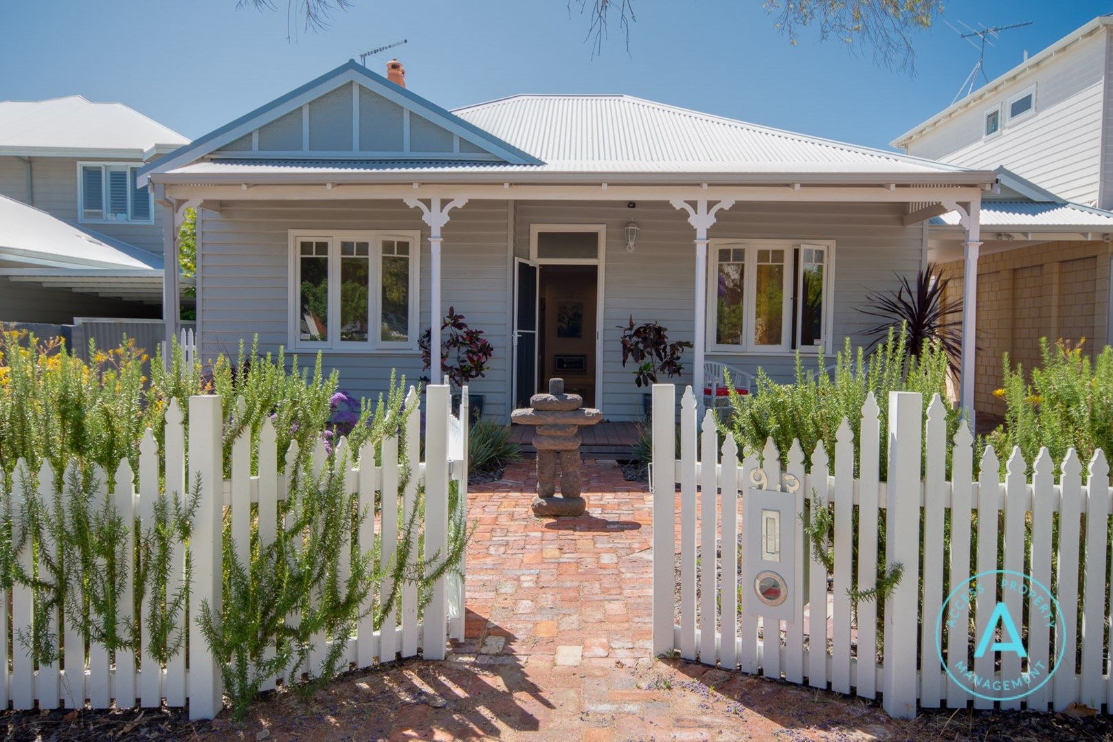 3 bedrooms House in 93 Sussex Street EAST VICTORIA PARK WA, 6101