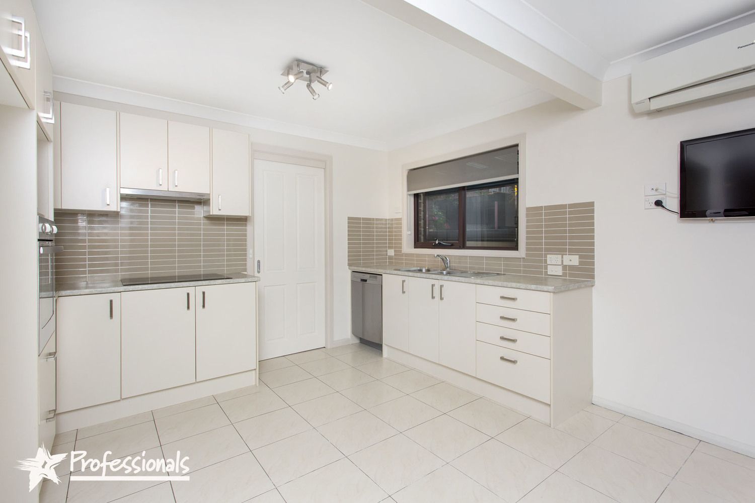 8/15 Werona Avenue, Padstow NSW 2211, Image 2