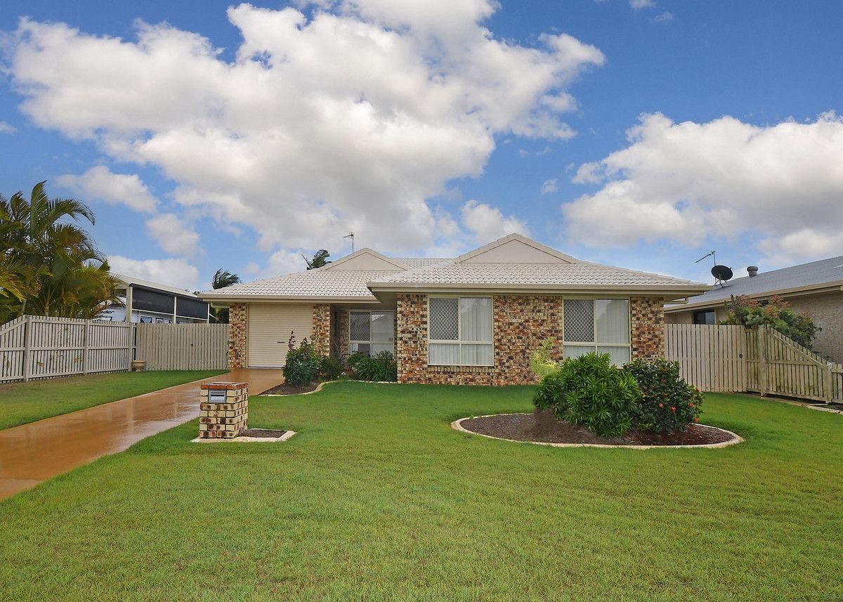 3 bedrooms House in 7 Skinner Crescent URANGAN QLD, 4655