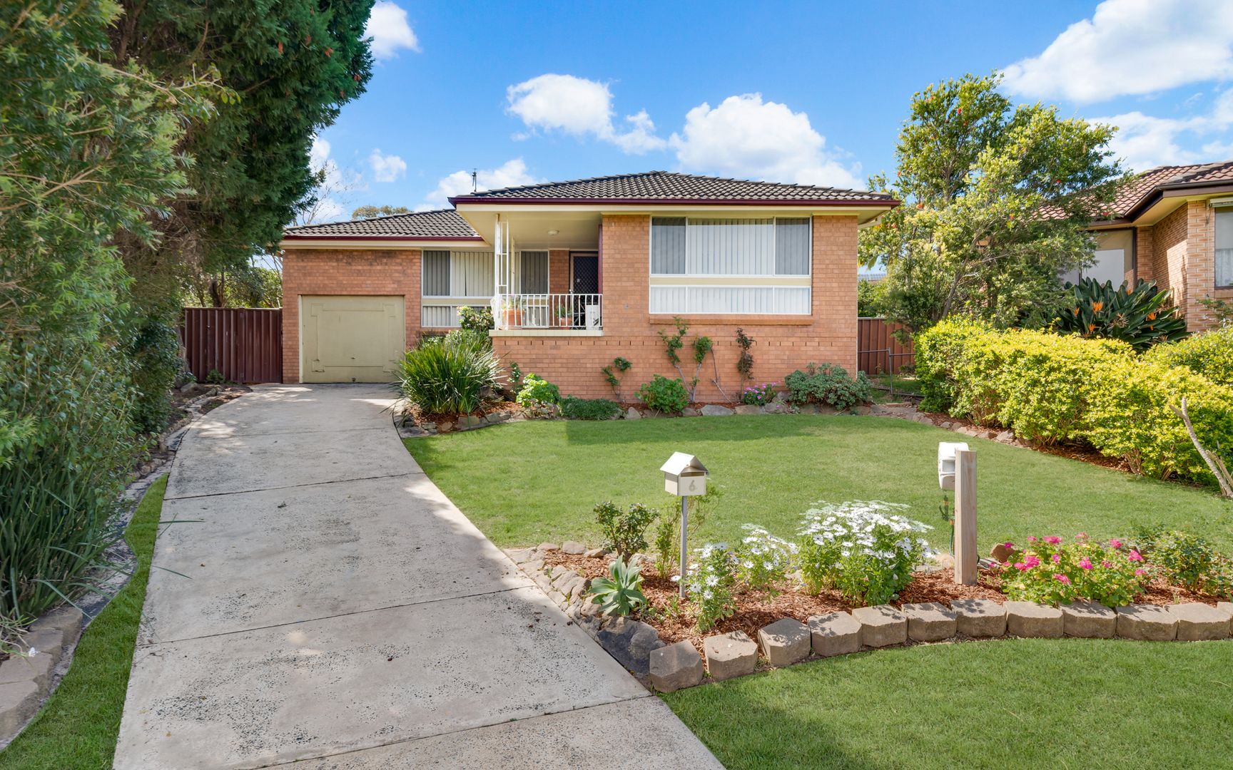 6 Ray Place, Minto NSW 2566