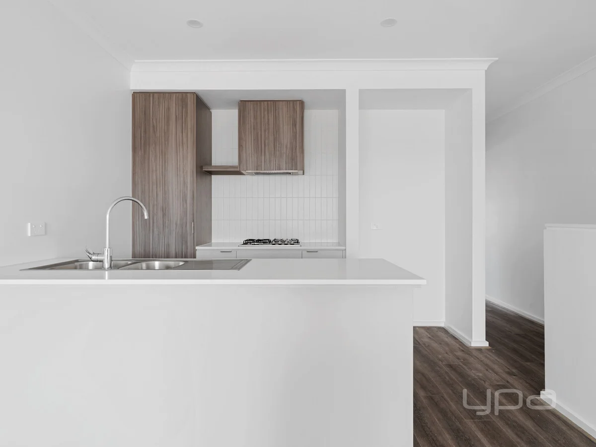 Additional image 2 of 18 Elliottdale Walk, Rockbank VIC 3335