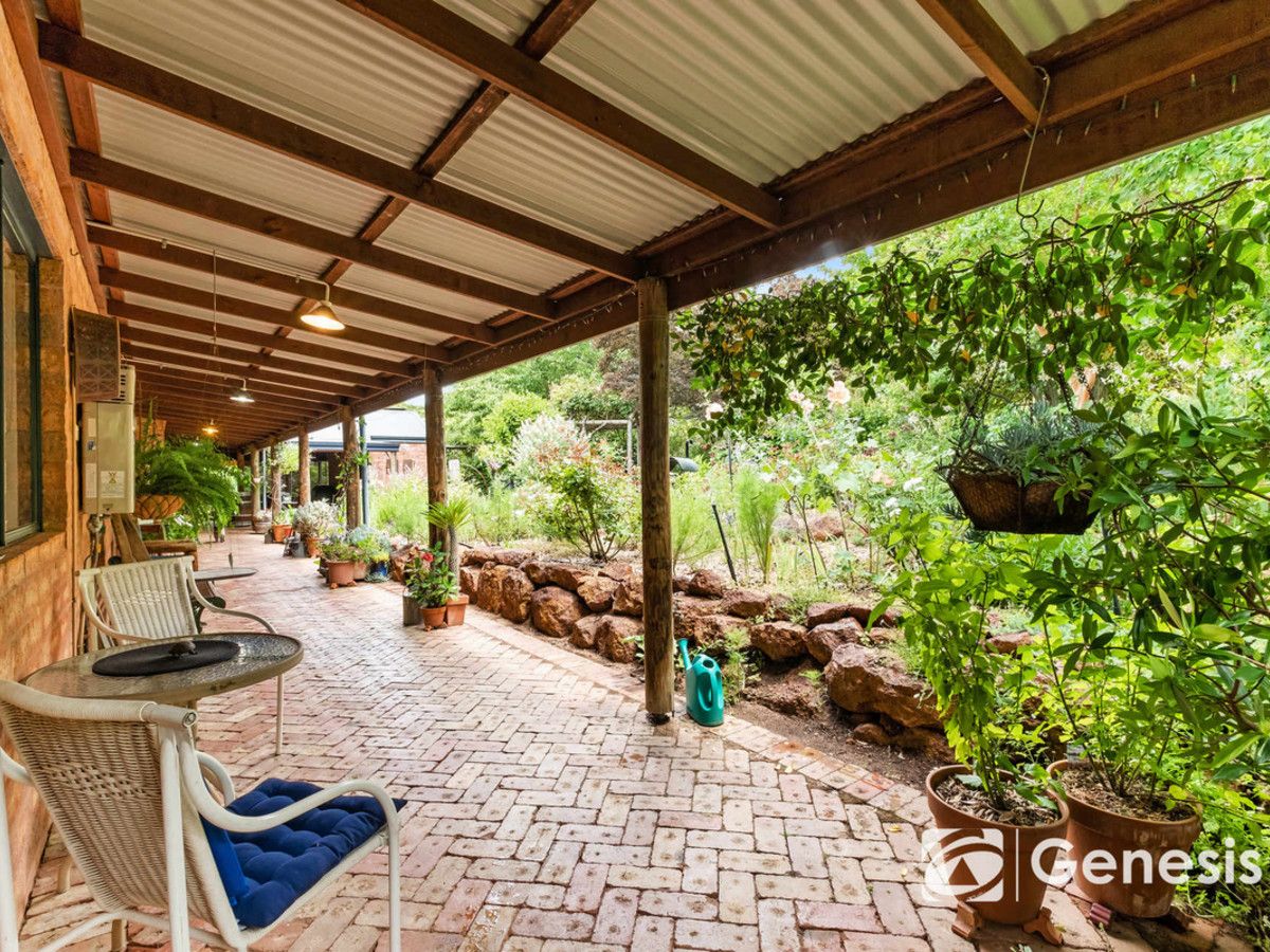 655 Fagan Street, Sawyers Valley WA 6074, Image 2