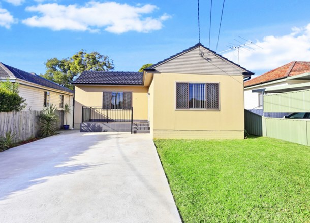 8 Lals Parade, Fairfield East NSW 2165