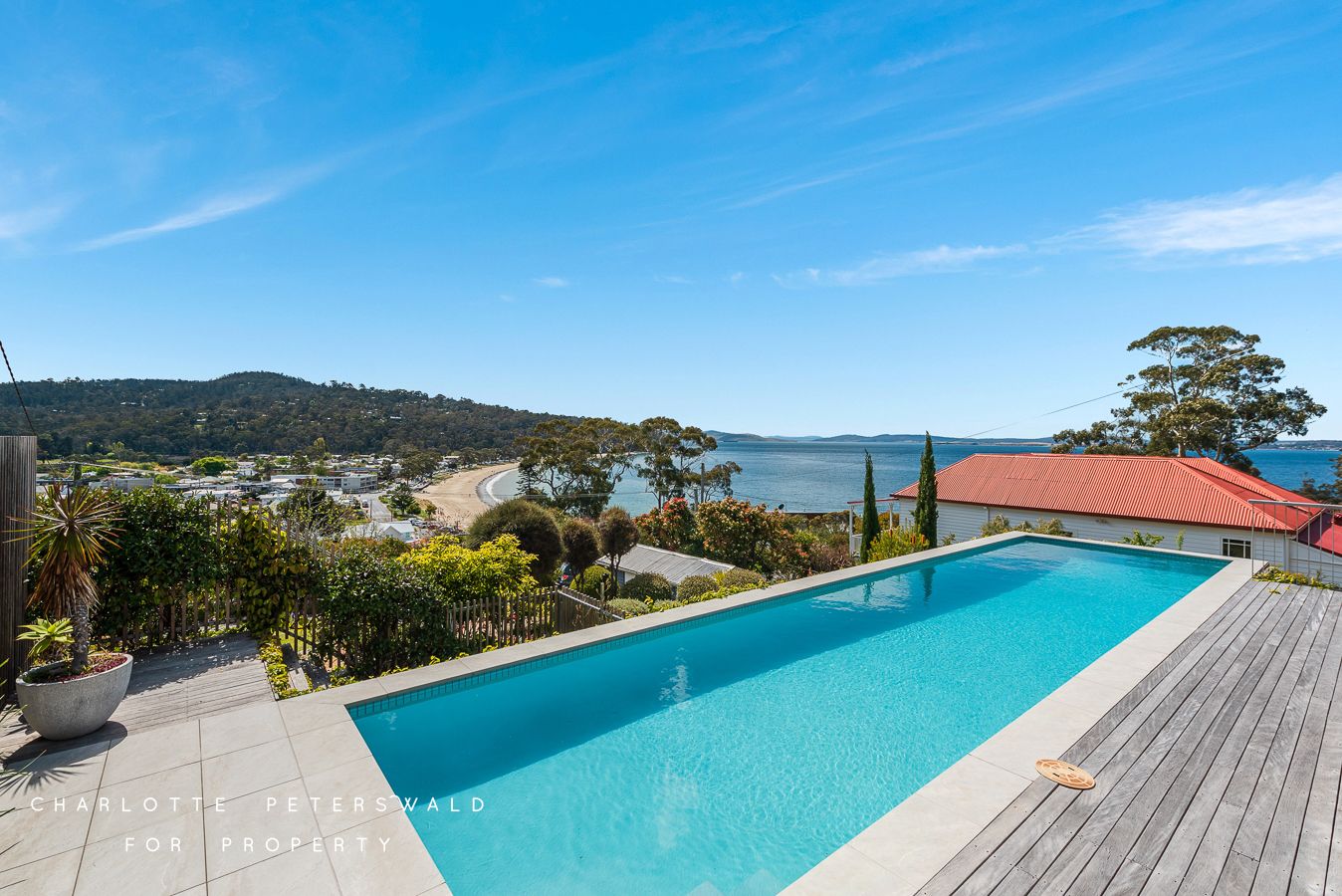 8 James Avenue, Kingston Beach TAS 7050, Image 0