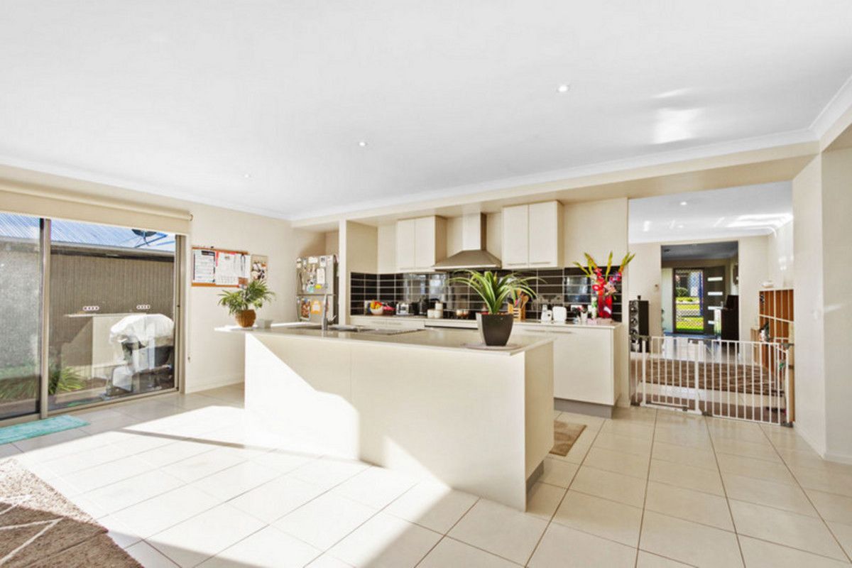 6 Plateau Avenue, Metung VIC 3904 House For Rent Domain