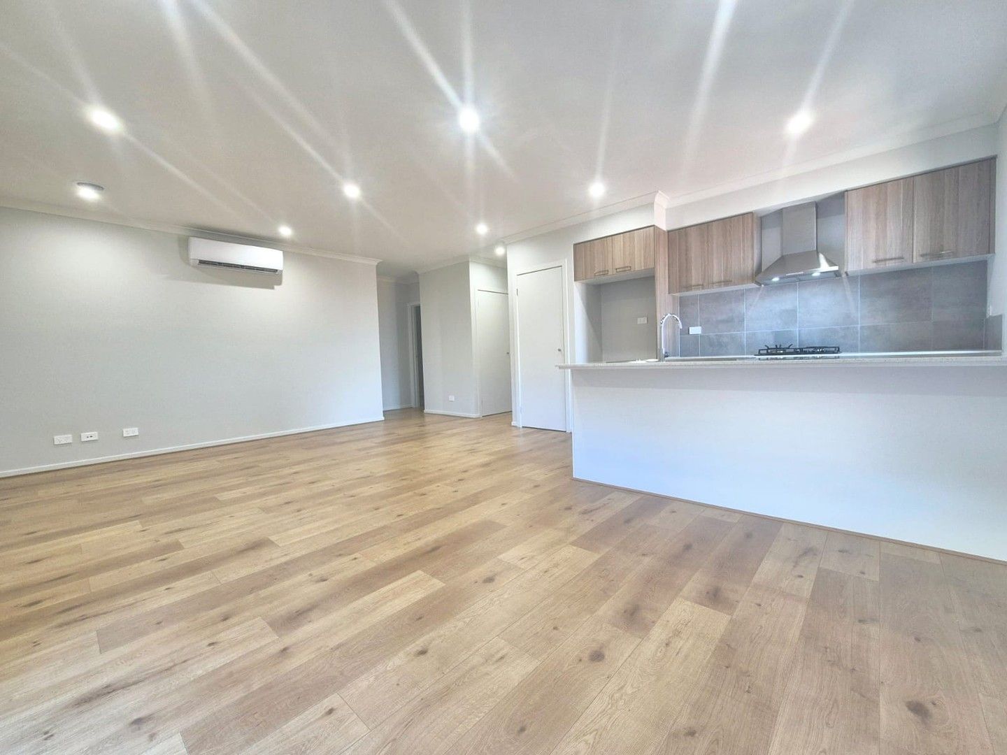 3 bedrooms House in 12 Allez Road THORNHILL PARK VIC, 3335