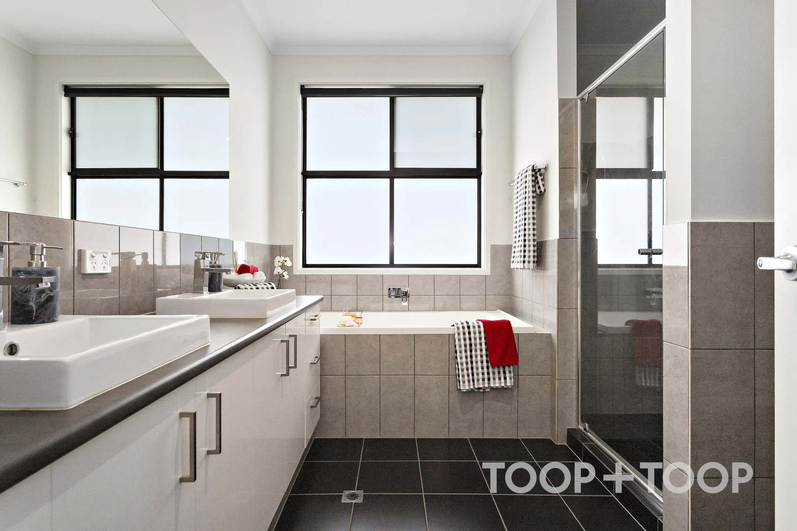 Additional image 7 of 92A Main Street, Beverley SA 5009