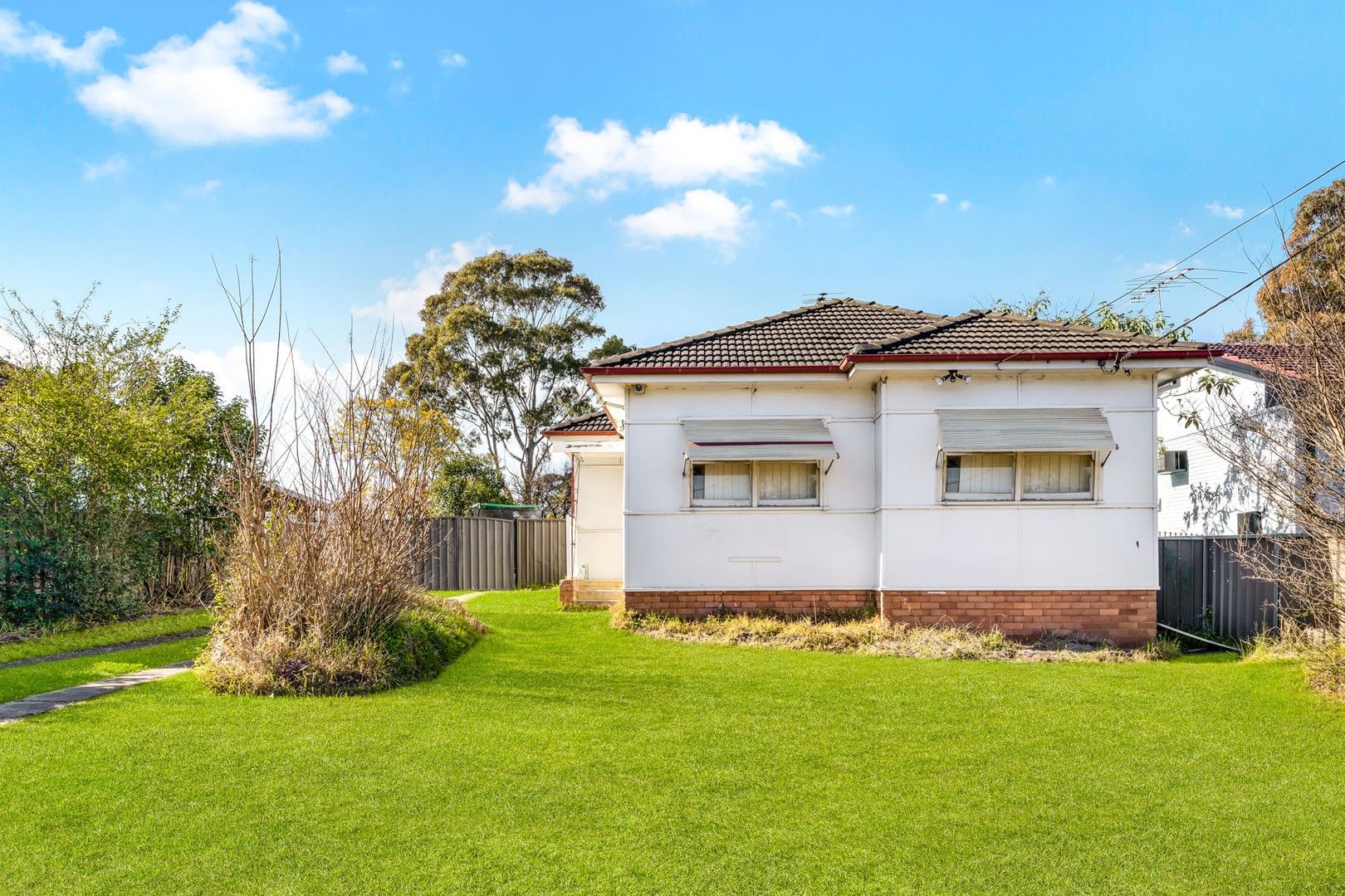 3 bedrooms House in 54 Mamre Road ST MARYS NSW, 2760