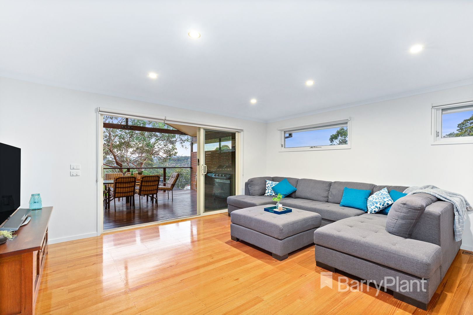 69 Sunnyside Crescent, Wattle Glen VIC 3096, Image 2