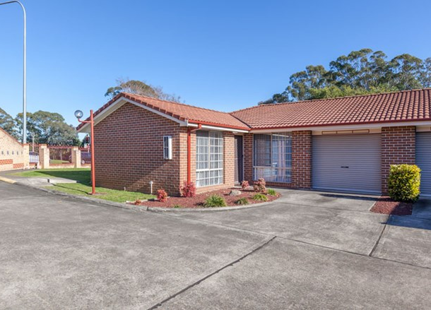 1/2 Westmoreland Road, Minto NSW 2566