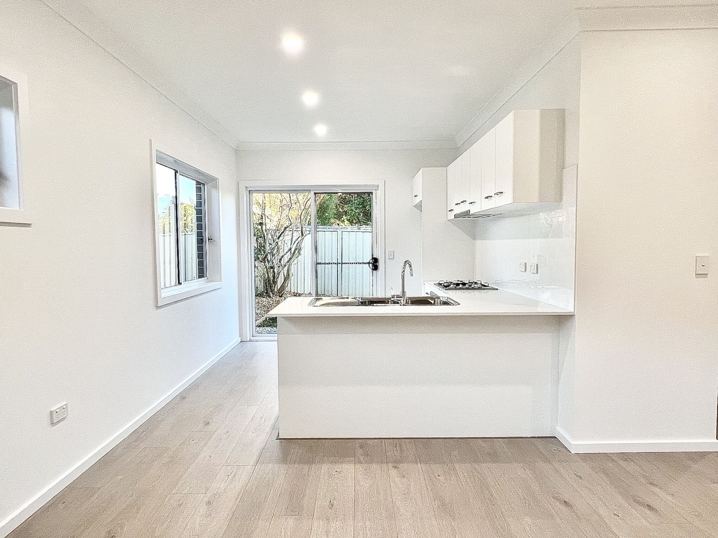 4a Glendower Street, Rosemeadow NSW 2560 House For Rent 450 Domain