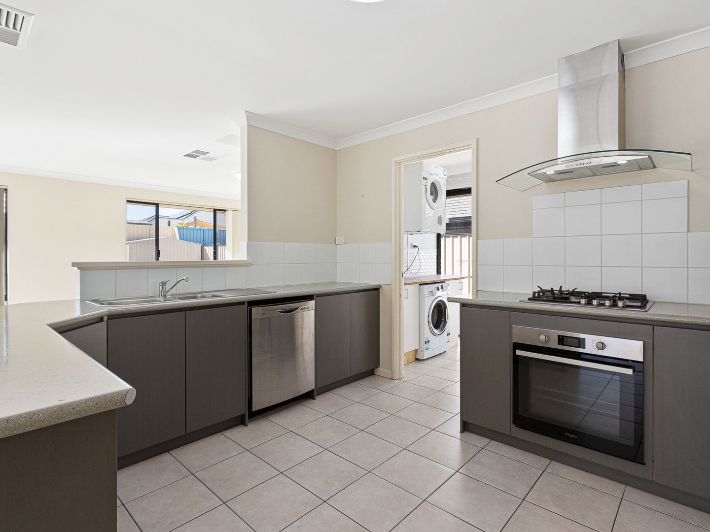 13 Allatoona Avenue, Secret Harbour WA 6173 House For Rent 580