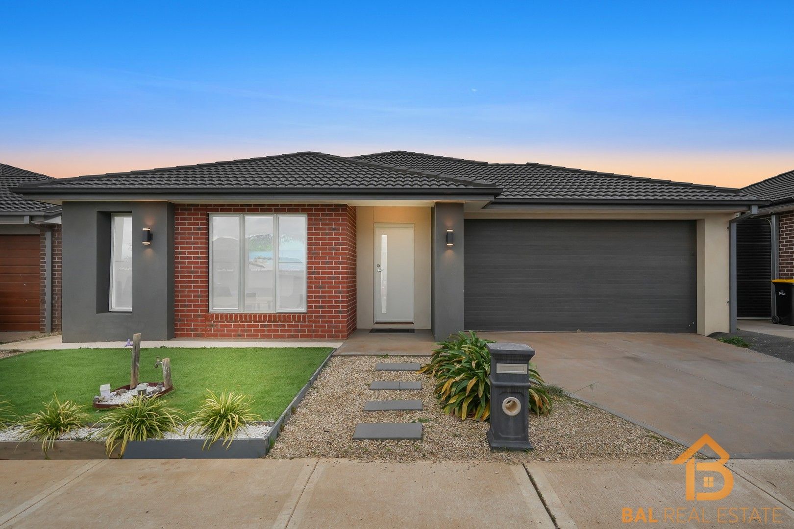 4 bedrooms House in 6 Bernabau Avenue STRATHTULLOH VIC, 3338