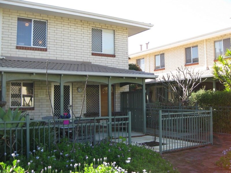2 bedrooms Apartment / Unit / Flat in 33/115 Herdsman Parade WEMBLEY WA, 6014