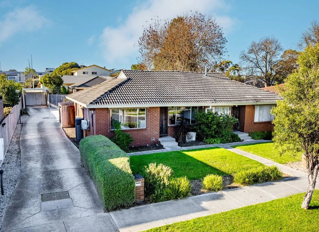 2/8 McLaren Avenue, Cranbourne VIC 3977