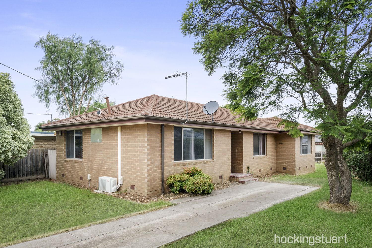 3 bedrooms House in 33 First Avenue MELTON SOUTH VIC, 3338