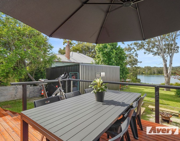 10 Edward Street, Fennell Bay NSW 2283