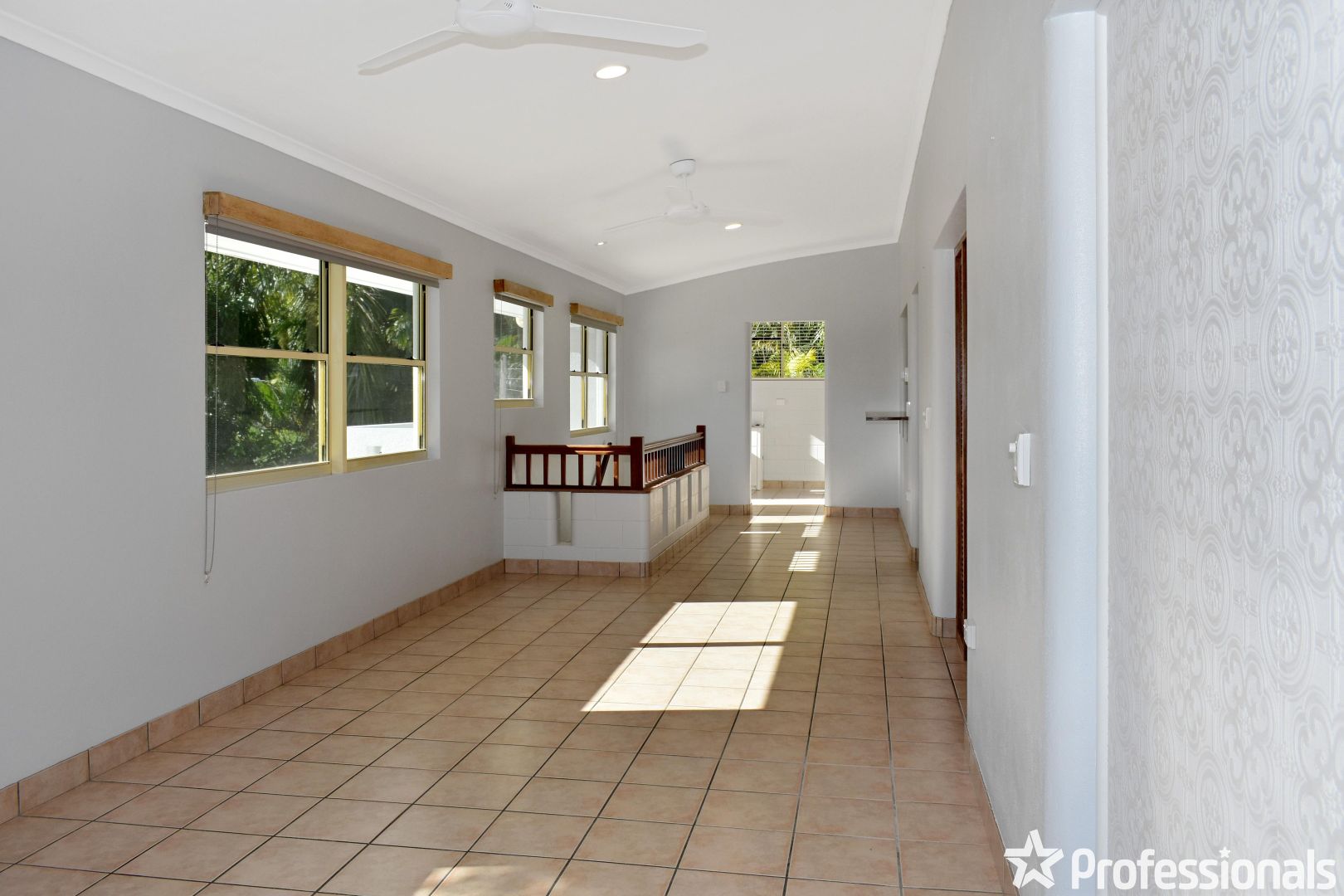 7 Sunrise Place, Blacks Beach QLD 4740, Image 1