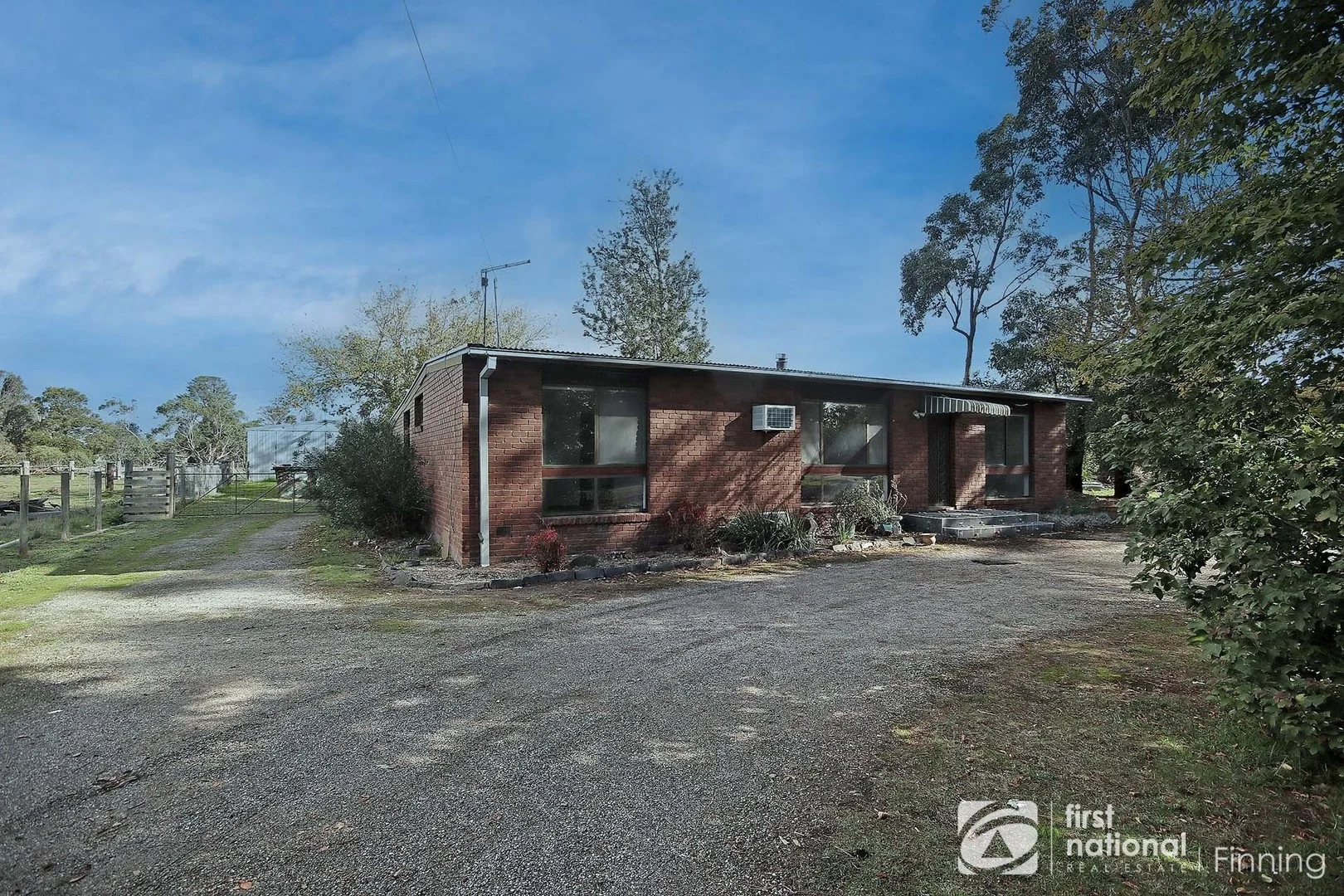 44 Finsbury Road, Devon Meadows VIC 3977