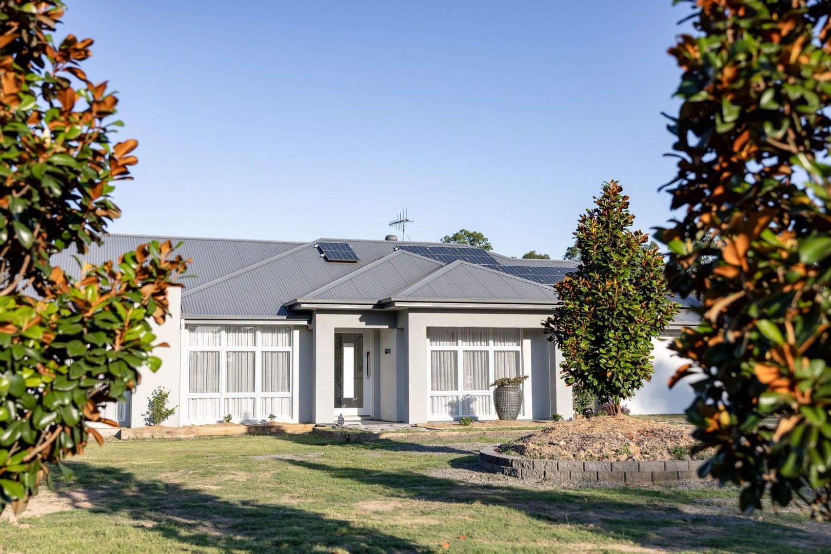 5 bedrooms House in 8 Bull Hill Road TINONEE NSW, 2430
