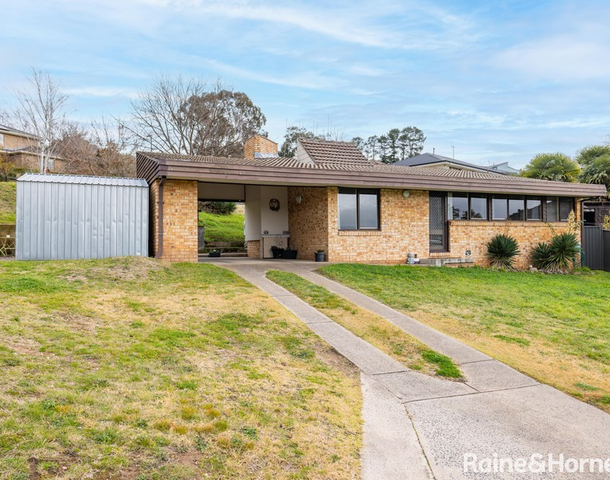 2 De Clouett Place, Windradyne NSW 2795