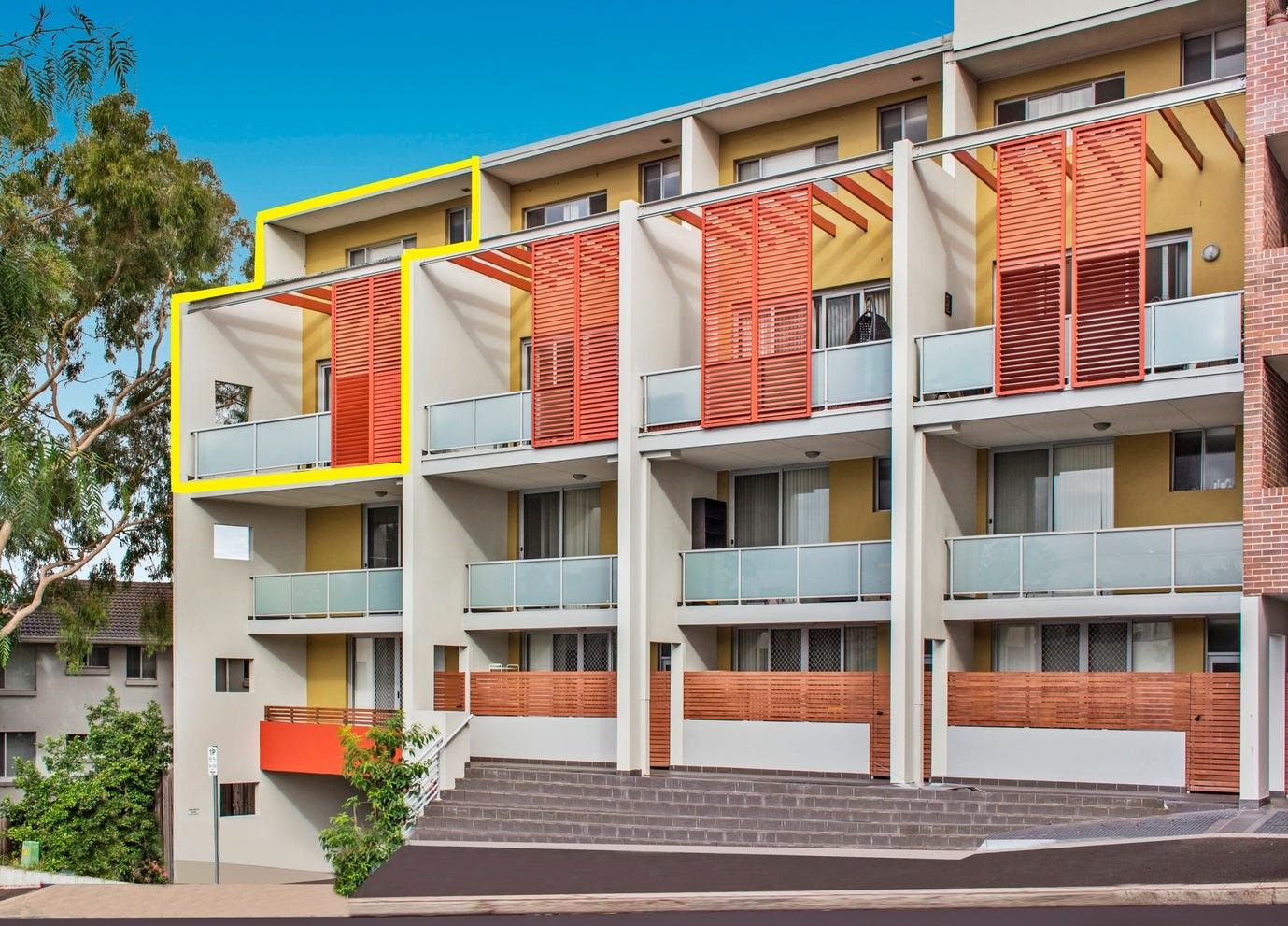 2 bedrooms Apartment / Unit / Flat in 11/3-7 Cowell Street GLADESVILLE NSW, 2111