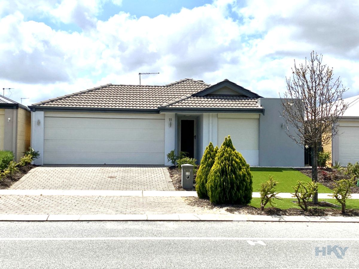 3 bedrooms House in 18 Holdsworth Avenue AVELEY WA, 6069
