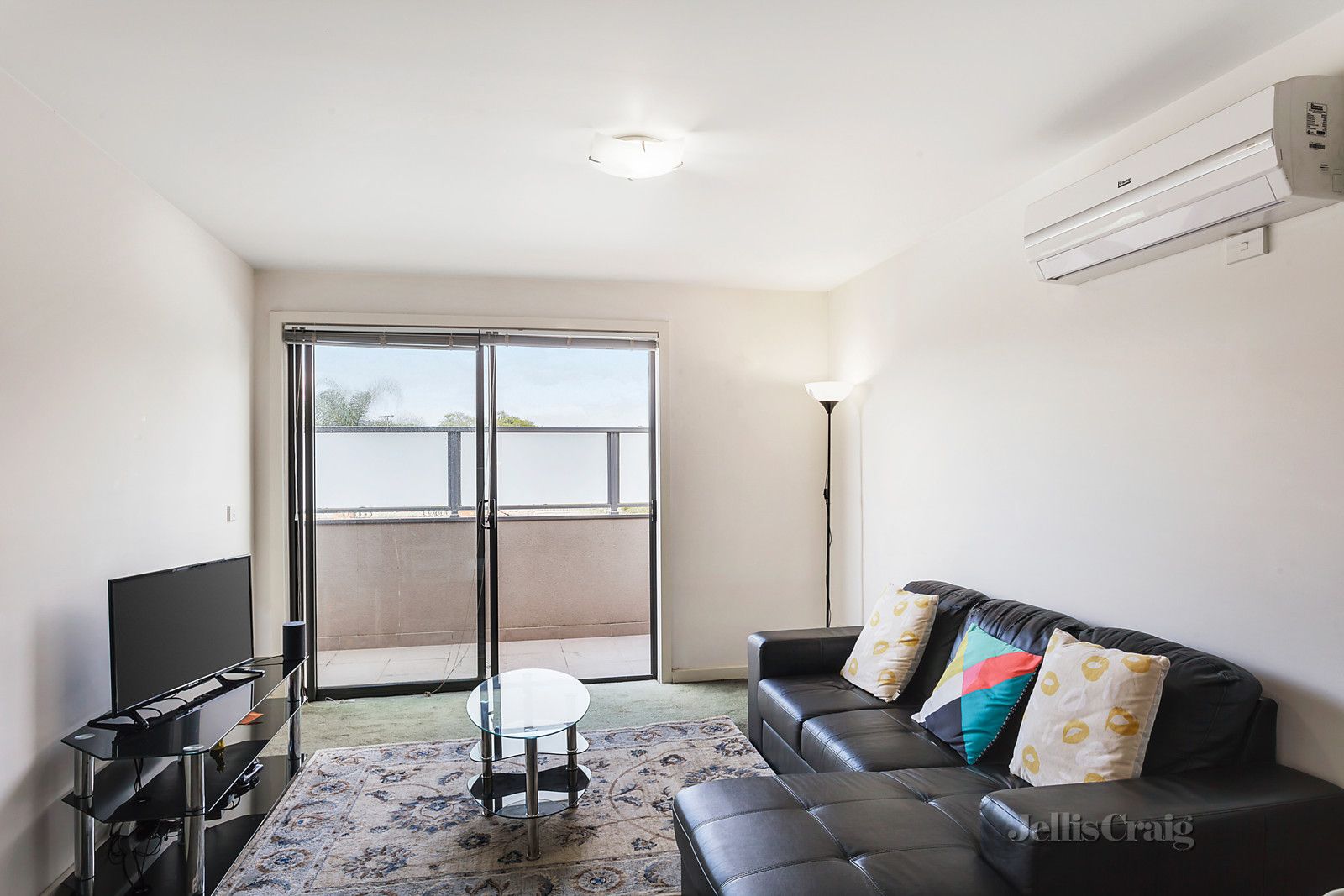 8/24 Woorayl Street, Carnegie VIC 3163, Image 2