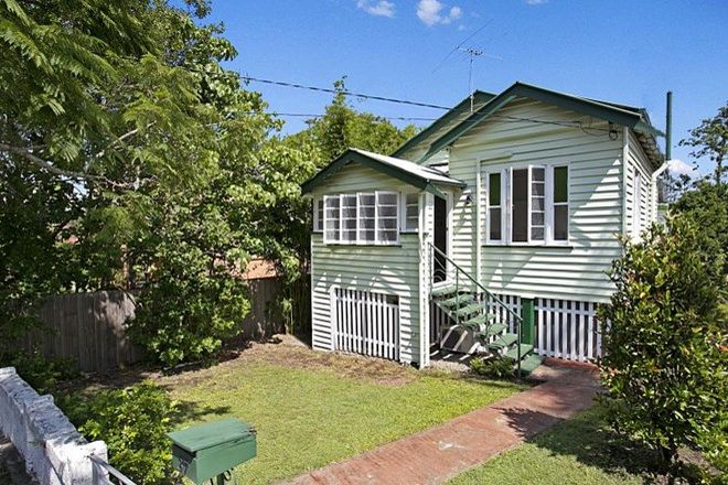 Picture of 37 Cameron Street, FAIRFIELD QLD 4103