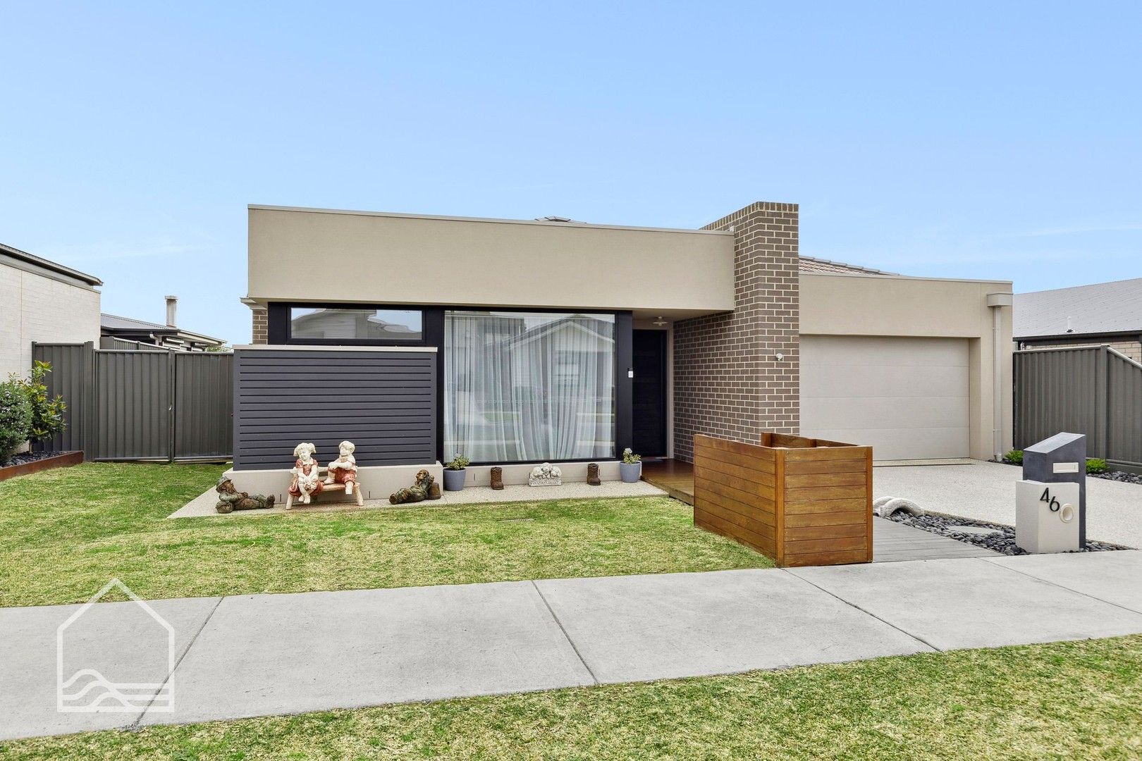 5 bedrooms House in 46 Capstan Crescent CURLEWIS VIC, 3222