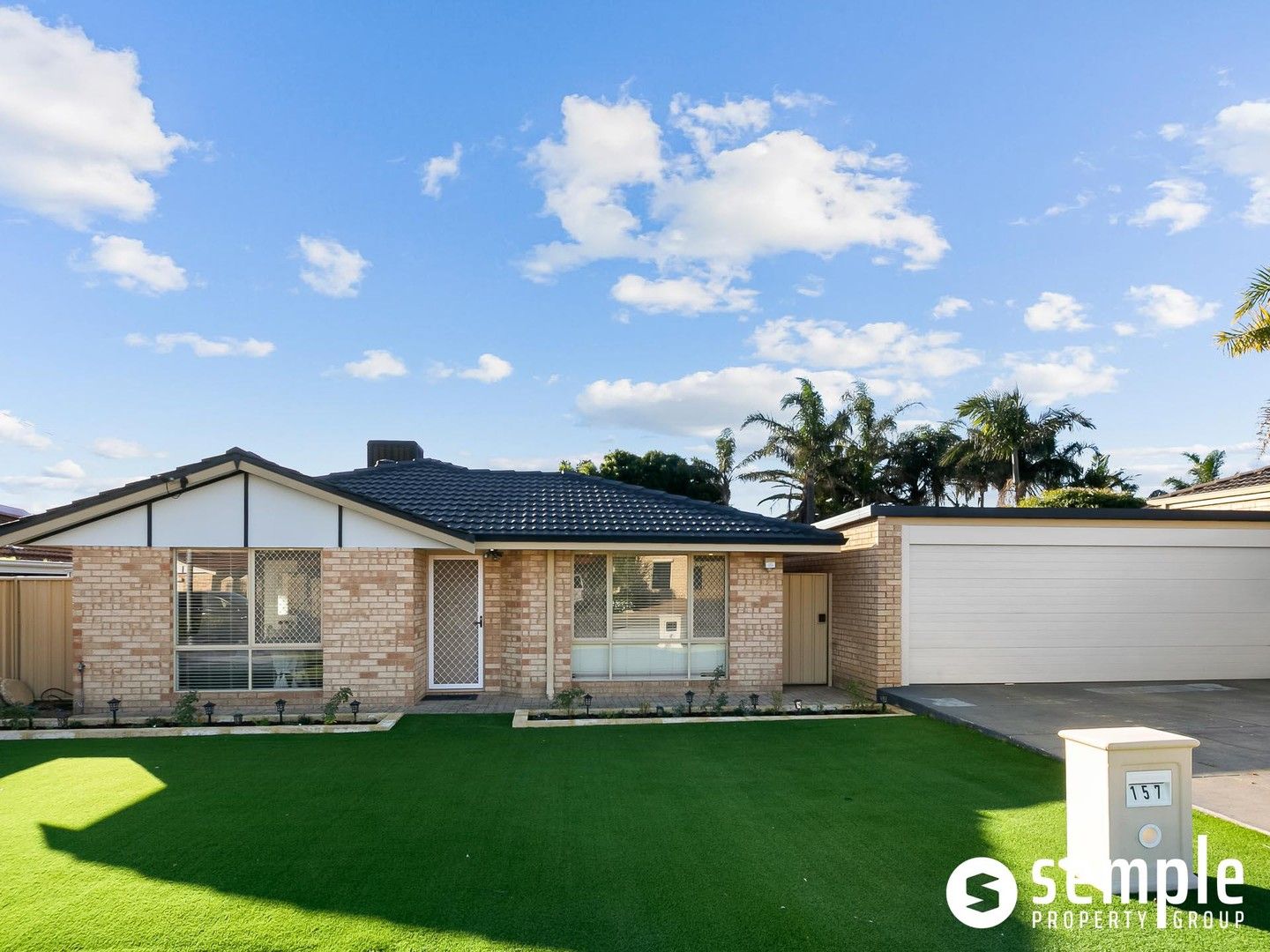 4 bedrooms House in 157 Yangebup Road YANGEBUP WA, 6164