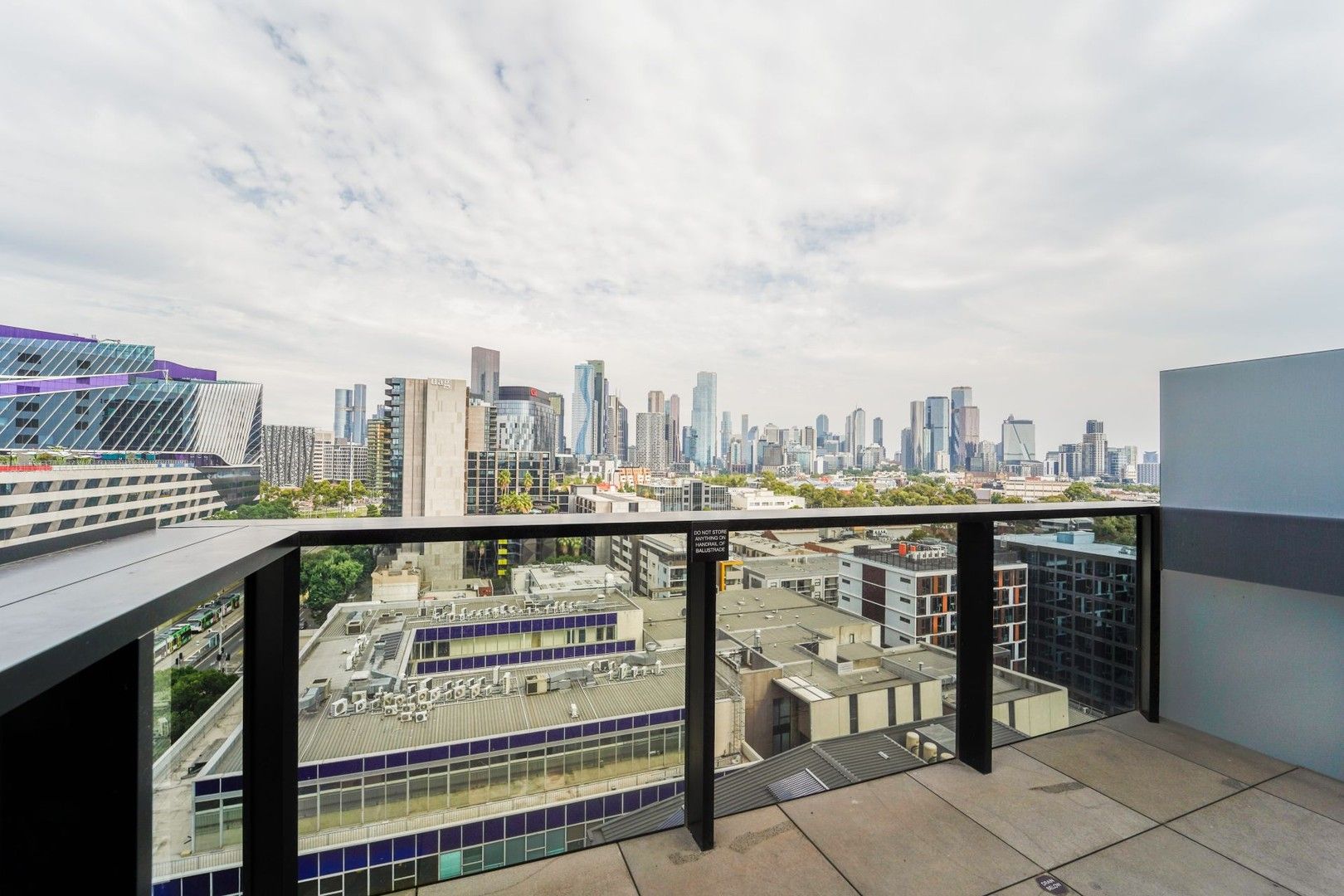 1 bedrooms Apartment / Unit / Flat in 405/58 Villiers Street NORTH MELBOURNE VIC, 3051