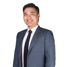 Bobby Yu, Sales representative