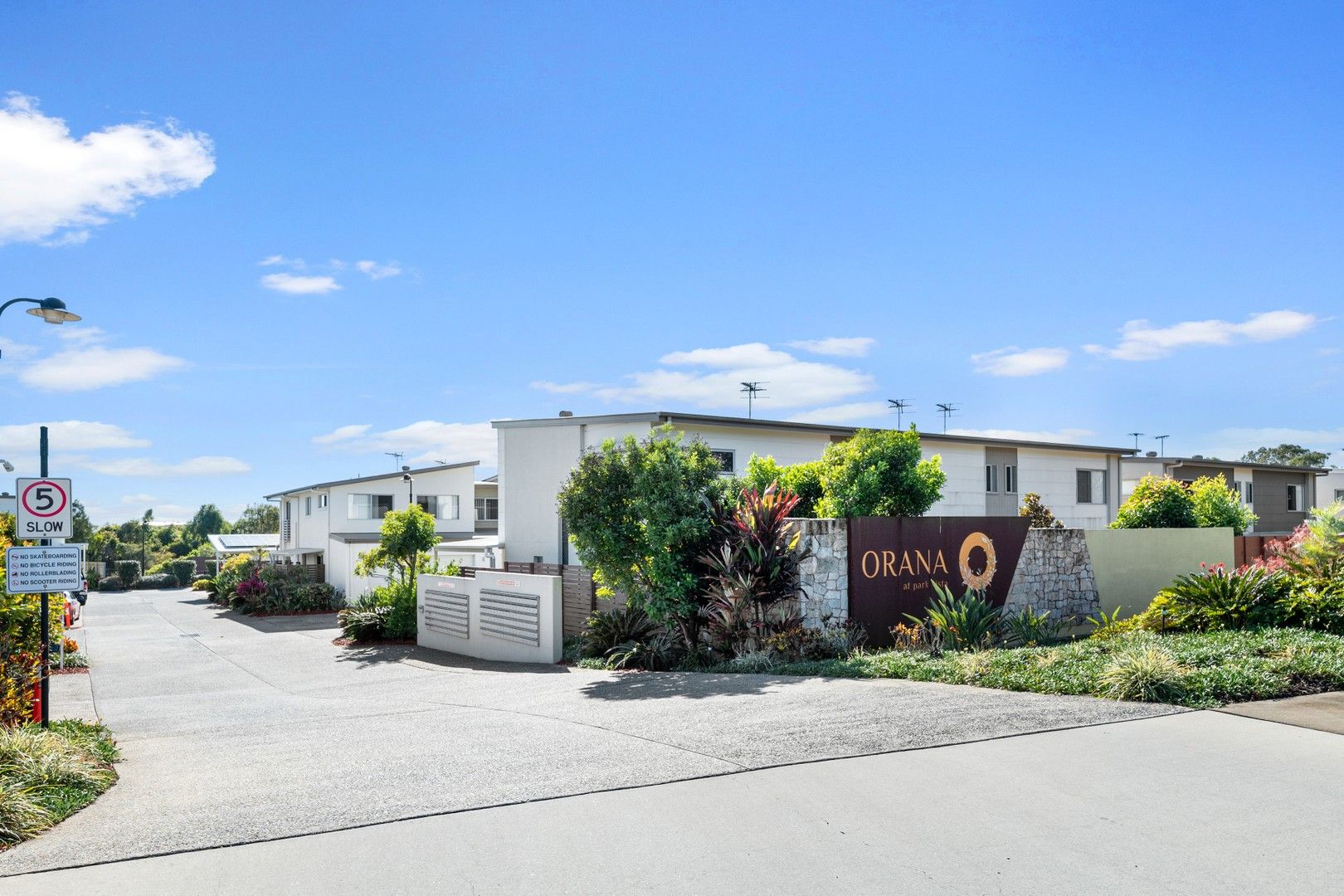 3 bedrooms Townhouse in 42/1 Lamington Road MANGO HILL QLD, 4509