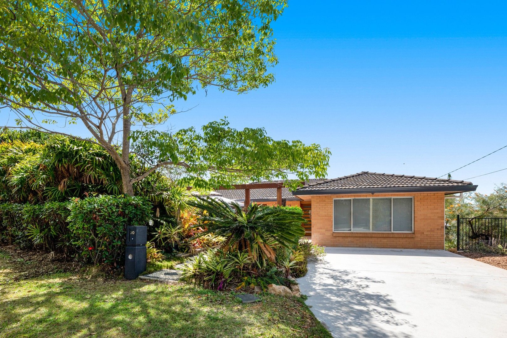 70 Dagmar Street, Holland Park West QLD 4121, Image 0