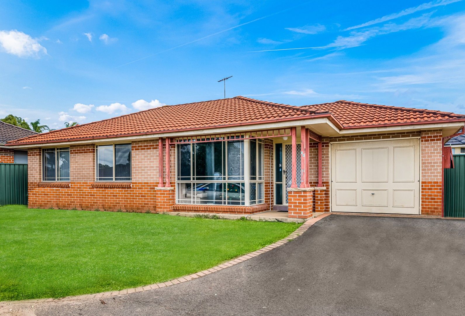 16 Tamworth Crescent, Hoxton Park NSW 2171, Image 0