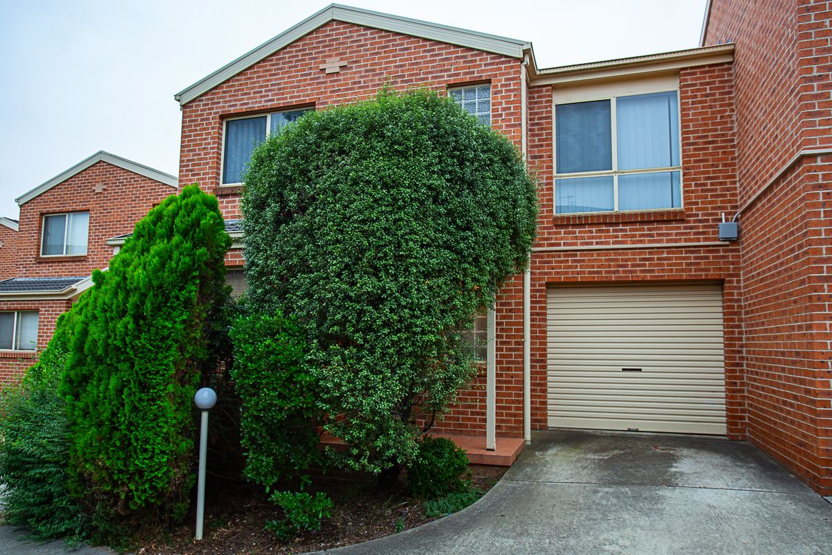 3/6 Mowatt Street, Queanbeyan NSW 2620 Townhouse For Rent Domain